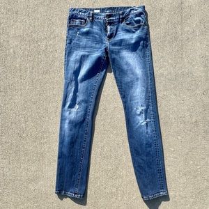 2000s Anne Taylor Loft distressed straight leg women's jeans, size 28 Tall!